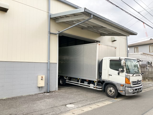 自衛隊から転職したい方におすすめの職種｜そもそもトラックドライバーとは？
