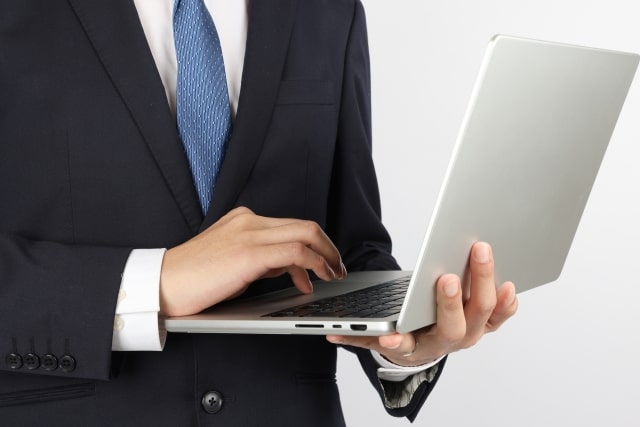 自衛隊から転職したい方必見|採用担当者が職務経歴書でチェックしているポイント