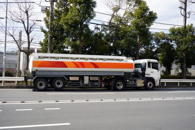 元自衛隊員が危険物取扱者を活かして転職｜そもそも危険物取扱者とは？