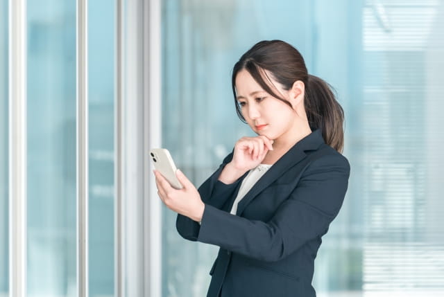自衛隊を辞めたいのに引き止められる方へ|引き止めを突破する方法とは?