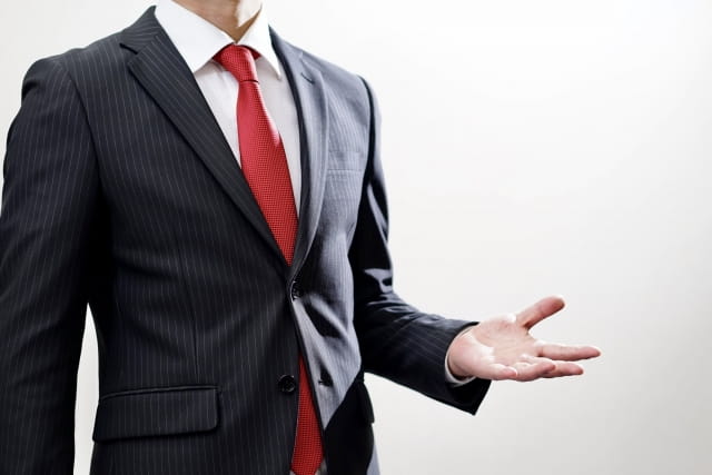 自衛隊から転職したい方必見｜面接に適した服装はスーツです！